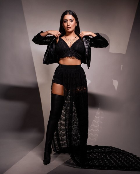 Rashi singh is captivating with her beauty in funny poses-Actressrashi, Premkumarrashi, Raashi Singh, Rashi, Rashi Shingh, Rashi Singh, Rashisingh, Rashi Singh Hot, Singh Rashi Photos,Spicy Hot Pics,Images,High Resolution WallPapers Download